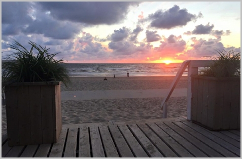 strandhuisje wijk aan zee
