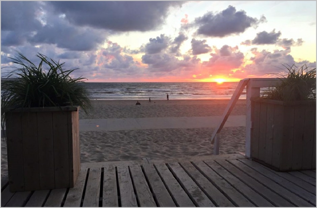 strandhuisje wijk aan zee