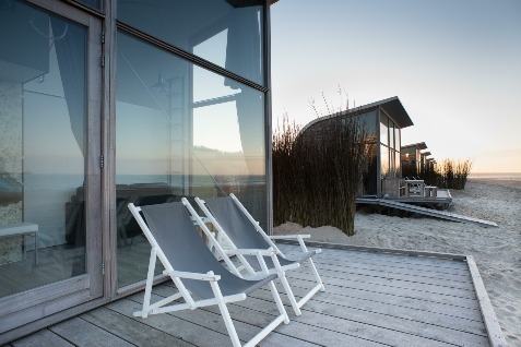 Strandterras strandhuisjes Groede