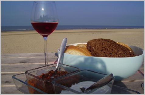 Zonsondergang rijk aan zee