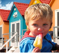 IJsje matched met de slaapstrandhuisjes