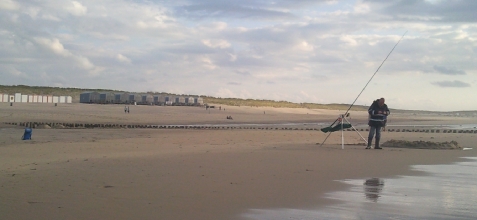 eenzame visser bij Slaapzand