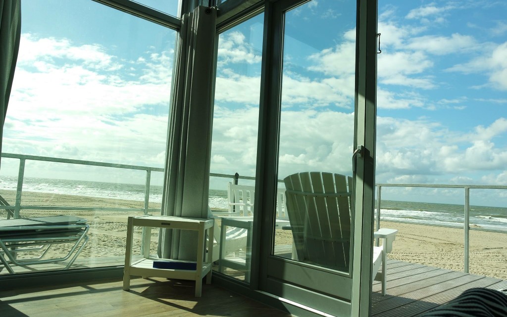 Uitzicht op zee Strandhuisje Julianadorp