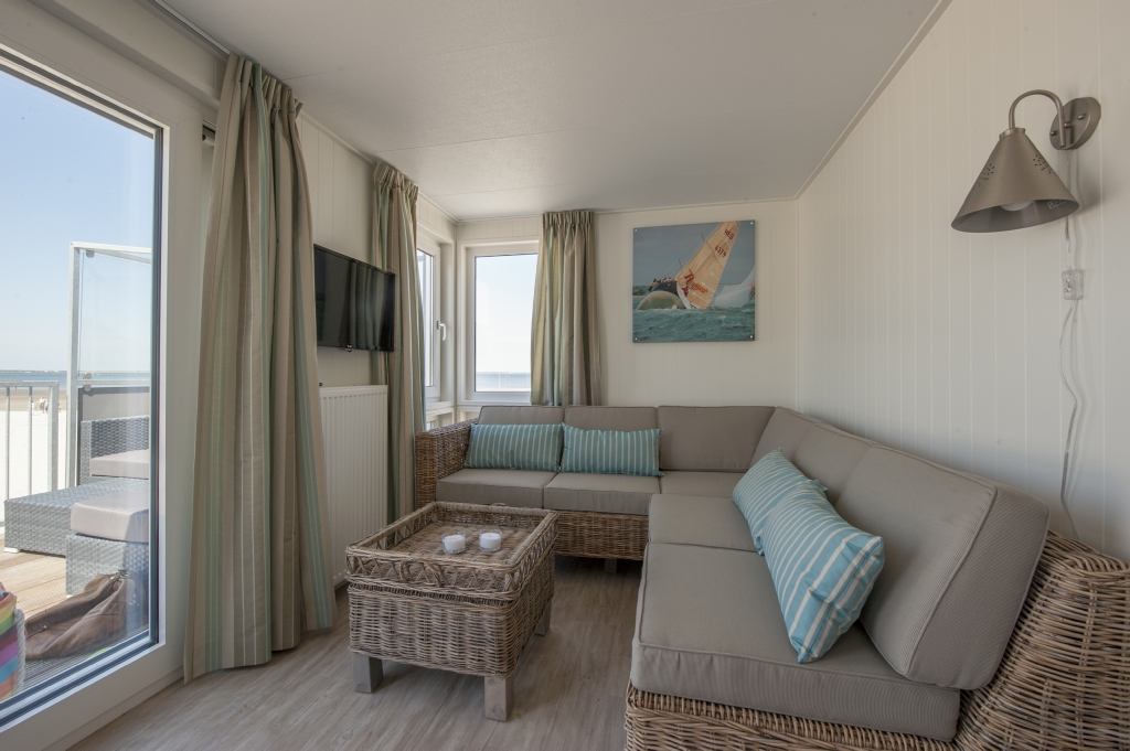 woonkamer strandhuisje Kamperland Zeeland