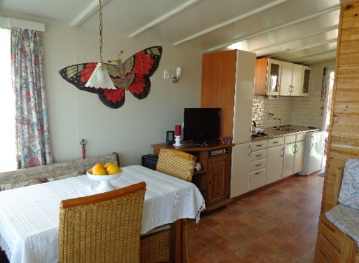 Strandhuisje IJmuiden van binnen