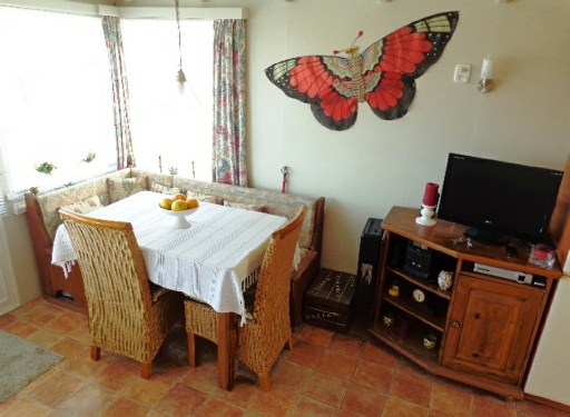 Strandhuisje IJmuiden van binnen