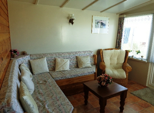 Strandhuisje IJmuiden van binnen